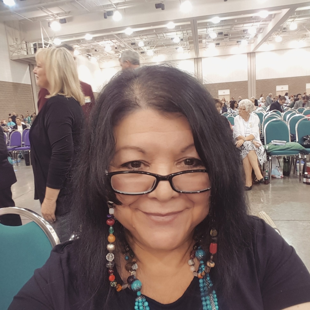 Meet your Posher, Debi